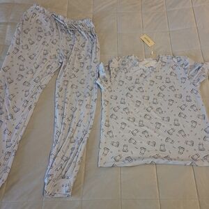 NWT Ekouaer 2 piece pajama set light blue with cats/hearts size M